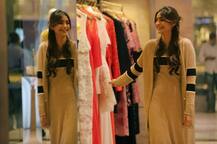 দুবাই শপিং ফেস্টিভ্যালে চুটিয়ে কেনাকাটা করলেন সোনাম, দেখব তারই ঝলক