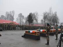 তুষারধসে নিহত জওয়ানদের শেষ শ্রদ্ধা সেনার