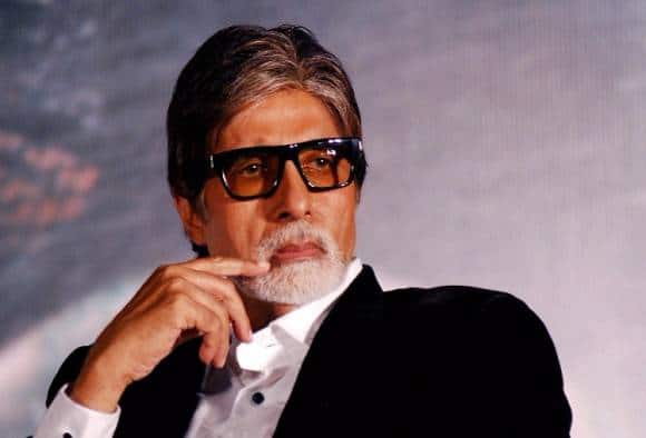 An Amitabh Bachchan Fan Nabbed For Trespassing In Jalsa Claims He Needed Financial Aid From The Star আর্থিক সাহায্য চাই, অমিতাভের বাড়ি জলসায় জোর করে ঢুকে পড়ল এক ভক্ত