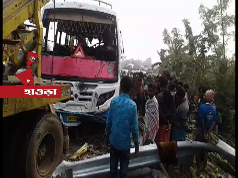 25 Passengers Injured As Bus Falls Into A Canal At Bagnan লরির সঙ্গে রেষারেষি, বাগনানে নয়ানজুলিতে যাত্রীবাহী বাস, আহত ২৫