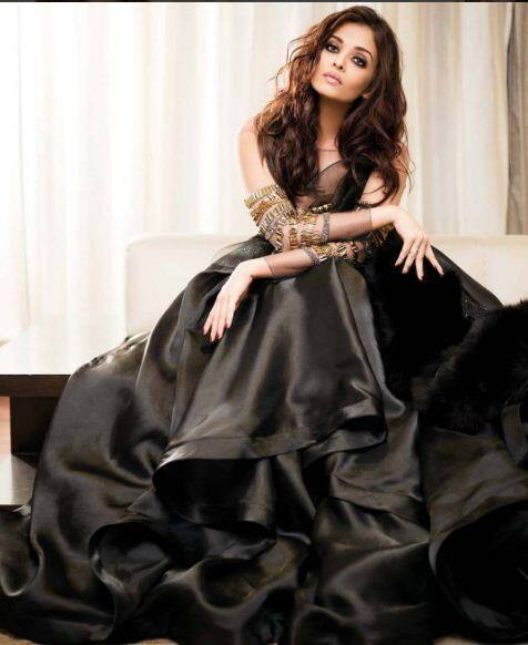 ছবিতে ঐশ্বর্যাকে ভীষণই সুন্দর দেখাচ্ছে। ছবি ইনস্টাগ্রাম।