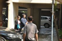 নিজেদের সম্পর্কের কথা কখনওই স্বীকার করেননি তাঁরা, কিন্তু সিদ্ধার্থের বাড়ির সামনে ফ্রেমবন্দি বলিউডের এই অভিনেত্রী