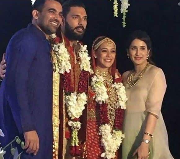 সম্পর্ক নিয়ে প্রশ্ন এড়িয়ে গেলেও, জাহিরের সঙ্গে প্রকাশ্যে বেশ কয়েকবার দেখা গিয়েছে সাগরিকাকে