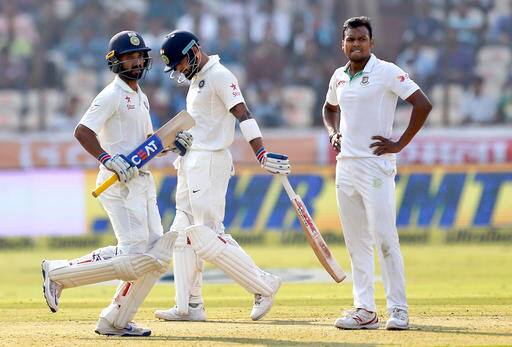 অধিনায়কের দ্বিশতরানের সুবাদে বাংলাদেশের বিরুদ্ধে প্রথম ইনিংসে রানের পাহাড়ে ভারত