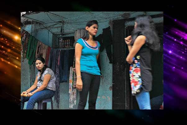 প্রাচীন কাল থেকে বারাণসীর খ্যাতি দুটি বিষয়ে। এক যৌনপল্লী এবং সেখানকার নর্তকীদের নজরকাড়া নাচ। সেখানে এটা ‘তওয়াইফ’ প্রথা হিসেবেই প্রচলিত ও জনপ্রিয়। বহু ছবিতে এই জগতের অন্ধকার দিকটা তুলে ধরা হয়েছে, কিন্তু সবশেষে এখনও এই প্রথা বারাণসীতে রমরমিয়ে চলছে। বারাণসী রেল ষ্টেশন থেকে ১০ কিমি দূরে অবস্থিত উত্তরপ্রদেশের এই রেড লাইট এলাকা।