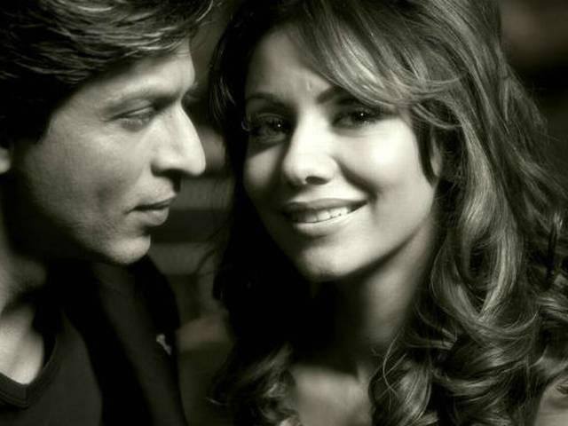 ১৯৮৪ সালে দেখা, ১৯৯১ সালে বহু বাধা বিঘ্নের মধ্যে দিয়ে গিয়ে বিয়ে। কিন্তু আজও অটুট শাহরুখ-গৌরীর প্রেম