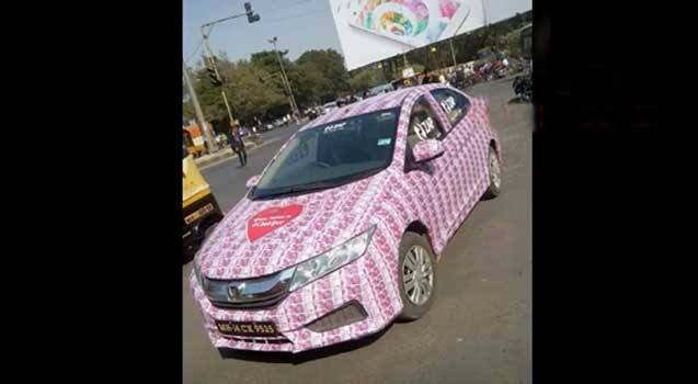 Lover Boy Gets Arrested After He Decorates Car With Rs 2000 Notes To Gift His Girlfriend ভ্যালেন্টাইনস ডে-তে গার্লফ্রেন্ডকে ২ হাজার টাকার নোটে সাজানো গাড়ি গিফট করতে গিয়ে গ্রেফতার যুবক!