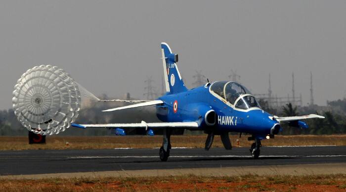 IAF’s Hawk aircraft crashes in Odisha ওড়িশায় ভেঙে পড়ল বায়ুসেনার ‘হক’ প্রশিক্ষণ বিমান, চালক নিরাপদ