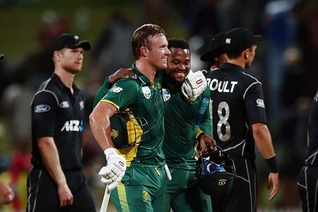 Ab De Villiers Gets South Africa Home With A Ball To Spare নিউজিল্যান্ডের বিরুদ্ধে বৃষ্টিবিঘ্নিত ম্যাচে এক বল বাকি থাকতে জয় দক্ষিণ আফ্রিকার