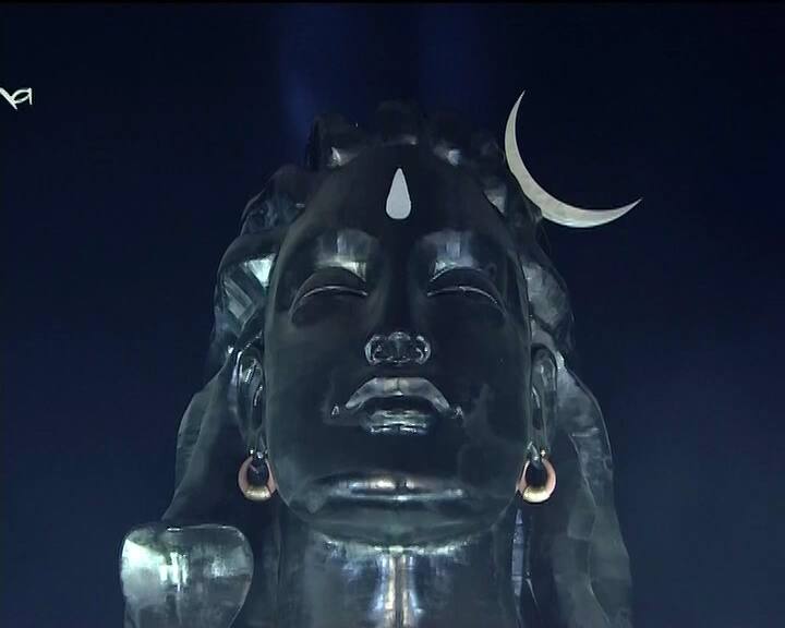 এর উদ্দেশ্য হল, আগামী বছরে ১০লাখ মানুষ যেন প্রত্যেকে সহজ পদ্ধতিতে যোগ শেখান অন্তত ১০০জনকে। যাতে আগামী মহাশিবরাত্রিতে অন্তত ১০ কোটি মানুষের কাছে পৌঁছে যায় যোগ। 