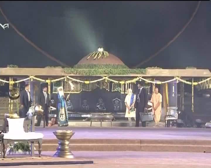 কেন্দ্রীয় পর্যটন মন্ত্রক তাদের ইনক্রেডিবল ইন্ডিয়া প্রচারে এই মূর্তির প্রাণপ্রতিষ্ঠা অনুষ্ঠানও বিদেশিদের এ দেশে গন্তব্যের তালিকায় সামিল করেছে। এই প্রতিমা সেই ১১২টি পথ নির্দেশ করছে, যার মাধ্যমে যোগ বিজ্ঞানের সহায়তায় মানুষ পরমা প্রকৃতিকে অনুভব করতে পারবেন।   