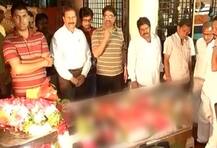 মুখাগ্নি করলেন বাবা, চোখের জলে শেষকৃত্য শ্রীনিবাসের