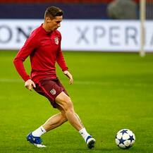 দেখুন, হেড করতে গিয়ে মস্তিষ্কে মারাত্মক আঘাত, হাসপাতালে ফার্নান্দো তোরেস