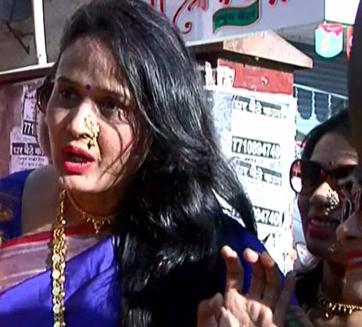 থানে সাইকেল র‍্যালিতে মিলিন্দ সোমানের সঙ্গে সাইকেল চালালেন মহিলারা