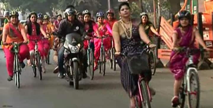 থানে সাইকেল র‍্যালিতে মিলিন্দ সোমানের সঙ্গে সাইকেল চালালেন মহিলারা