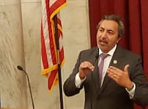 মার্কিন যুক্তরাষ্ট্রে জাতিবিদ্বেষ বাড়ছে, বলছেন কংগ্রেসের সদস্য অ্যামি বেরা