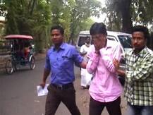 ডেবিট কার্ড, ক্রেডিট কার্ডের পর এবার শপিং কার্ডের তথ্য হাতিয়ে আর্থিক প্রতারণা, গ্রেফতার ১