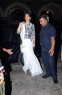 উন্মুক্ত ড্রেস নিয়ে সমালোচনা হওয়ায় নিজের স্টাইলই পাল্টে ফেললেন সোনম!