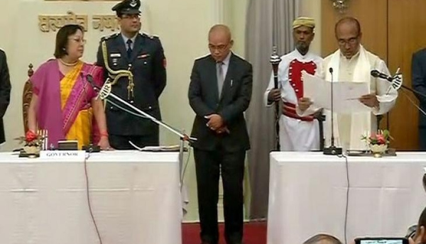 N Biren Singh Sworn In As Cm Of First Bjp Led Govt In Manipur মণিপুরে প্রথম বিজেপি সরকার গঠন, মুখ্যমন্ত্রী পদে শপথ নিলেন বীরেন সিংহ