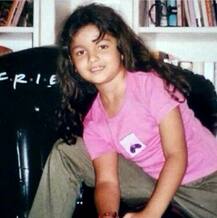 টডলার থেকে টিনএজার- দেখুন আলিয়া ভট্টের একগুচ্ছ ছবি