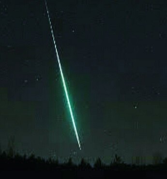 Ufo Or Meteorite Huge Blast And Flash Of Light In The Sky Spreads Fear And Panic In Gilgit Baltistan ইউএফও না উল্কা? গিলগিট-বালতিস্তানে রাতের আকাশে অদ্ভুত আলো, বিস্ফোরণের শব্দে আতঙ্ক