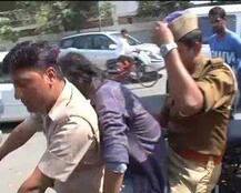 উত্তরপ্রদেশে দুদিনে গ্রেফতার ৮০০ ইভ- টিজার