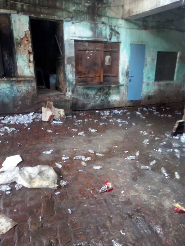 এই নিয়ে রীতিমতো আন্দোলন চালাচ্ছেন মহিলারা।