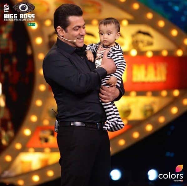 সেই জন্মদিনের ছবির কিছু ঝলক দেখব