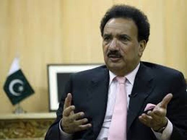 Pak Ex Minister Rehman Malik Falls For April Fools Day Prank এপ্রিল ফুল দিবসে বোকা বনলেন প্রাক্তন পাক মন্ত্রীও
