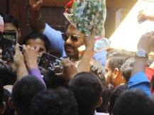 ফ্যানদের সঙ্গে জন্মদিন পালন করলেন অজয় দেবগণ