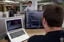 ভারতীয় তথ্যপ্রযুক্তি কর্মীদের ভিসা দেওয়া বন্ধ করল সিঙ্গাপুর