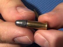 ফের তাজা কার্তুজ নিয়ে শ্রীনগর বিমানবন্দরে ধৃত সেনা জওয়ান