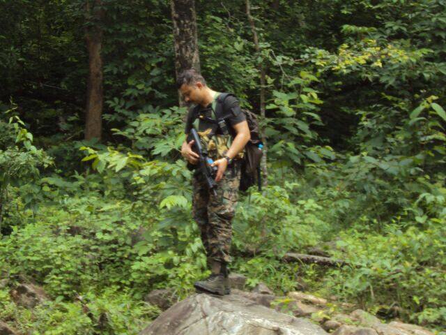 আহত চেতনকে দেখতে হাসপাতালে গিয়েছিলেন স্বরাষ্ট্র প্রতিমন্ত্রী কিরেন রিজিজু। তিনিও এই সেনা আধিকারিকের সুস্থ হয়ে ওঠার বিষয়ে খুব একটা আশাবাদী ছিলেন না। কিন্তু চেতন সেরে ওঠায় বাকি সবার মতো রিজিজুও খুশি