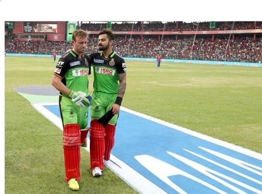 De Villiers Takes Some Credit For A Calmer Kohli চাপের মুখে শান্ত থাকা শিখিয়েছি বিরাটকে: ডিভিলিয়ার্স