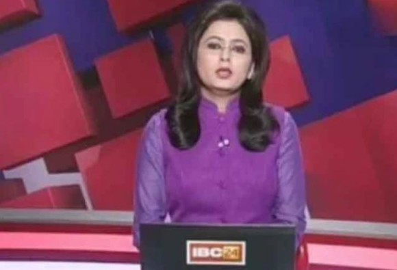 পেশাদারিত্বের নজির, স্বামীর মৃত্যুর খবর পড়লেন অ্যাঙ্কর