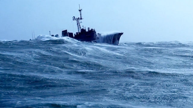 Indian Chinese Navies Rescue Merchant Ship In Gulf Of Aden এডেন উপসাগরে জলদস্যুদের কবল থেকে জাহাজ উদ্ধার করল ভারত ও চিনের নৌবাহিনী