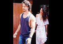 বান্ধবী দিশা পাটানিকে নিয়ে মধ্যাহ্নভোজে টাইগার শ্রফ