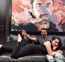 সঞ্জয় ও মান্যতার রোমান্টিক মুহূর্ত