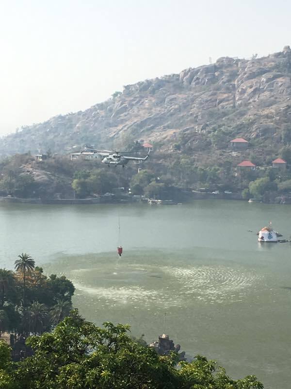 জানা গিয়েছে, দাবানল নিয়ন্ত্রণ করার কাজ কাল পুনরায় শুরু হবে। সব ছবি- প্রতিরক্ষামন্ত্রক সূত্রে প্রাপ্ত