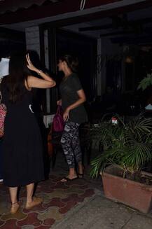 বলিউডে অভিনয়, উদয় চোপড়ার সঙ্গে প্রেম, তারপর হঠাৎ বিদায়, ধরা পড়লেন ক্যামেরায়, কেমন দেখতে হয়েছেন এখন সেই নায়িকা? 