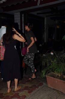 বলিউডে অভিনয়, উদয় চোপড়ার সঙ্গে প্রেম, তারপর হঠাৎ বিদায়, ধরা পড়লেন ক্যামেরায়, কেমন দেখতে হয়েছেন এখন সেই নায়িকা? 