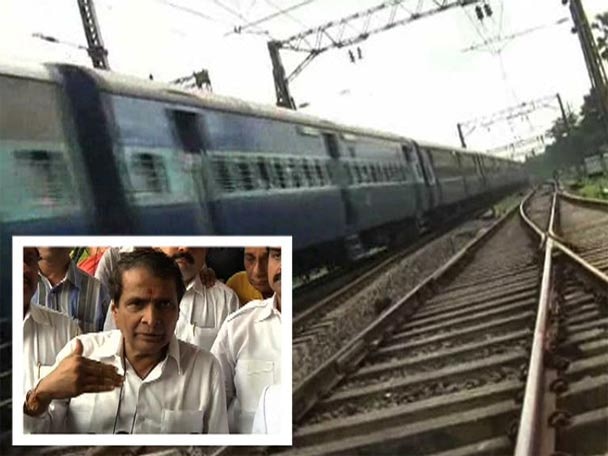 Check Train Delays Or Face Actionrail Minister To Officials দেরিতে ছাড়ার বদভ্যাস ছাড়ুন, নয়তো তৈরি থাকুন শাস্তির জন্যে, প্রভুর হুইপের পরও বিলম্বে একাধিক ট্রেন