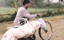 এবার অসম, ভাইয়ের দেহ সাইকেলে বেঁধে বাড়িতে নিয়ে এলেন এক ব্যক্তি