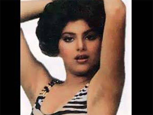 ১৯৯৭-এ আন্ডারওয়ার্ল্ডের টার্গেট হয়ে যান রাজীব। নিজের অফিসের বাইরে আক্রান্ত হন। এরপরই রাজীব ও সোনম দেশ ছেড়ে পাড়ি দেন আমেরিকায়। পরে লস অ্যাঞ্জেলেসে থাকার পর ছেড়ে ছেলে গৌরবের সঙ্গে সুইজারল্যান্ডে আসেন তাঁরা। কয়েক বছর আগে মুম্বইয়ে ফিরে আসেন তাঁরা। কিন্তু ২০১১ থেকেই আলাদা থাকতে শুরু করেন সোনম ও রাজীব।