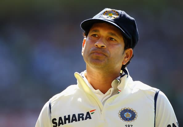  Sachin Tendulkar Says Using Two New White Balls Is A 'Perfect Recipe For Disaster' ইংল্যান্ড-অস্ট্রেলিয়া সিরিজে রানের বন্যা, সচিন বললেন, দুটি সাদা বলের ব্যবহার 'বিপর্যয়ের প্রকৃত উপাদান'