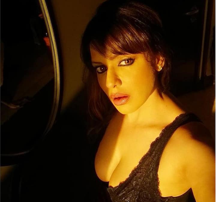 মোহরা-র মাধ্যমে বলিউডে অভিষেকের পর তাঁর বেশিরভাগ দক্ষিণ ভারতীয় সিনেমাতেই দেখা গিয়েছে।