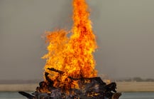 পরিবার পালিয়েছে, করোনায় মৃত হিন্দুর সৎকার মুসলিমদের