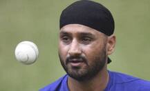 চ্যাম্পিয়ন্স ট্রফির ফাইনালে হারের জন্য বোলারদের দায়ী করলেন হরভজন