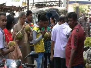 তীব্র গরমে হাওড়ায় সানস্ট্রোকে মৃত্যু এক যুবকের, কলকাতা সহ গোটা দক্ষিণবঙ্গে বৃষ্টির সম্ভাবনা নেই, পূর্বাভাস আবহাওয়া দফতরের