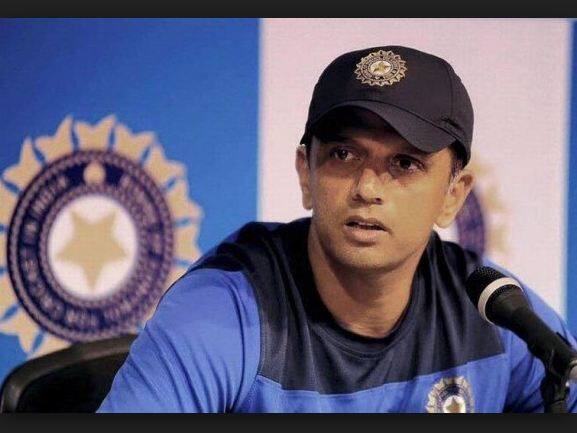 দ্রাবিড় বর্তমানে আইপিএলের দল দিল্লি ডেয়ার ডেভিলসের কোচ। 